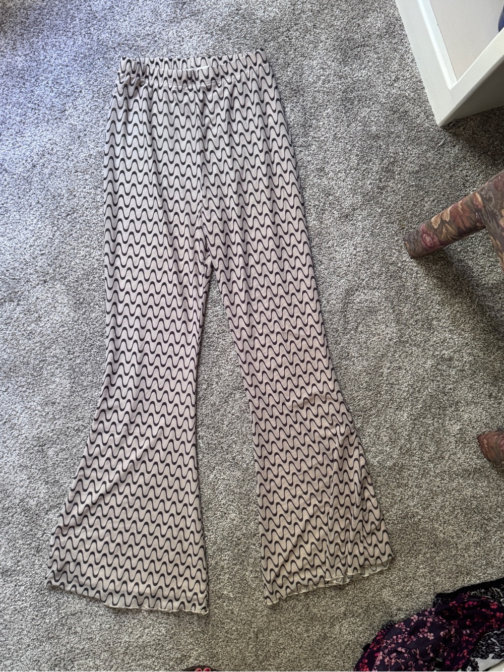 Glassons Black and cream Wave-Print Flare Pants